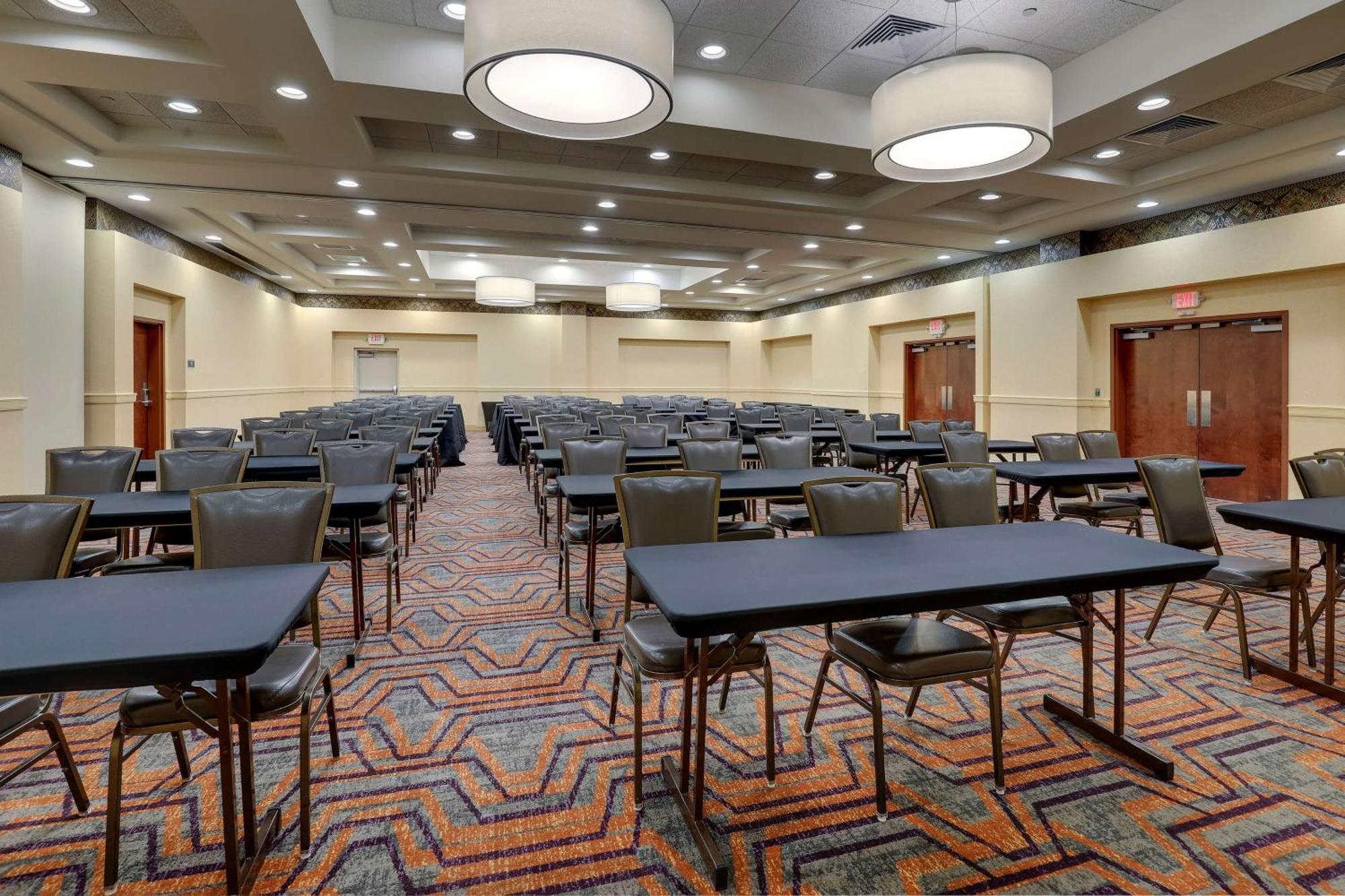 Drury Inn & Suites Charlotte Northlake Dış mekan fotoğraf