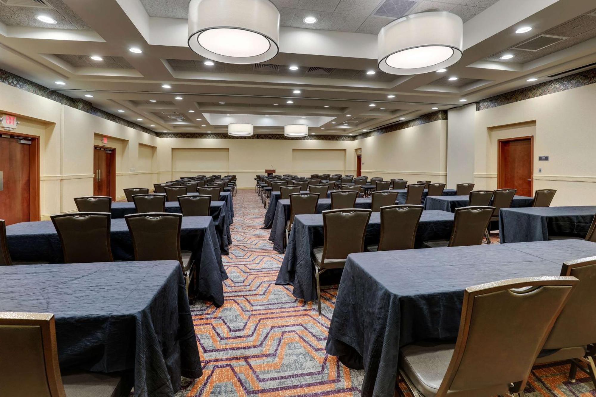 Drury Inn & Suites Charlotte Northlake Dış mekan fotoğraf