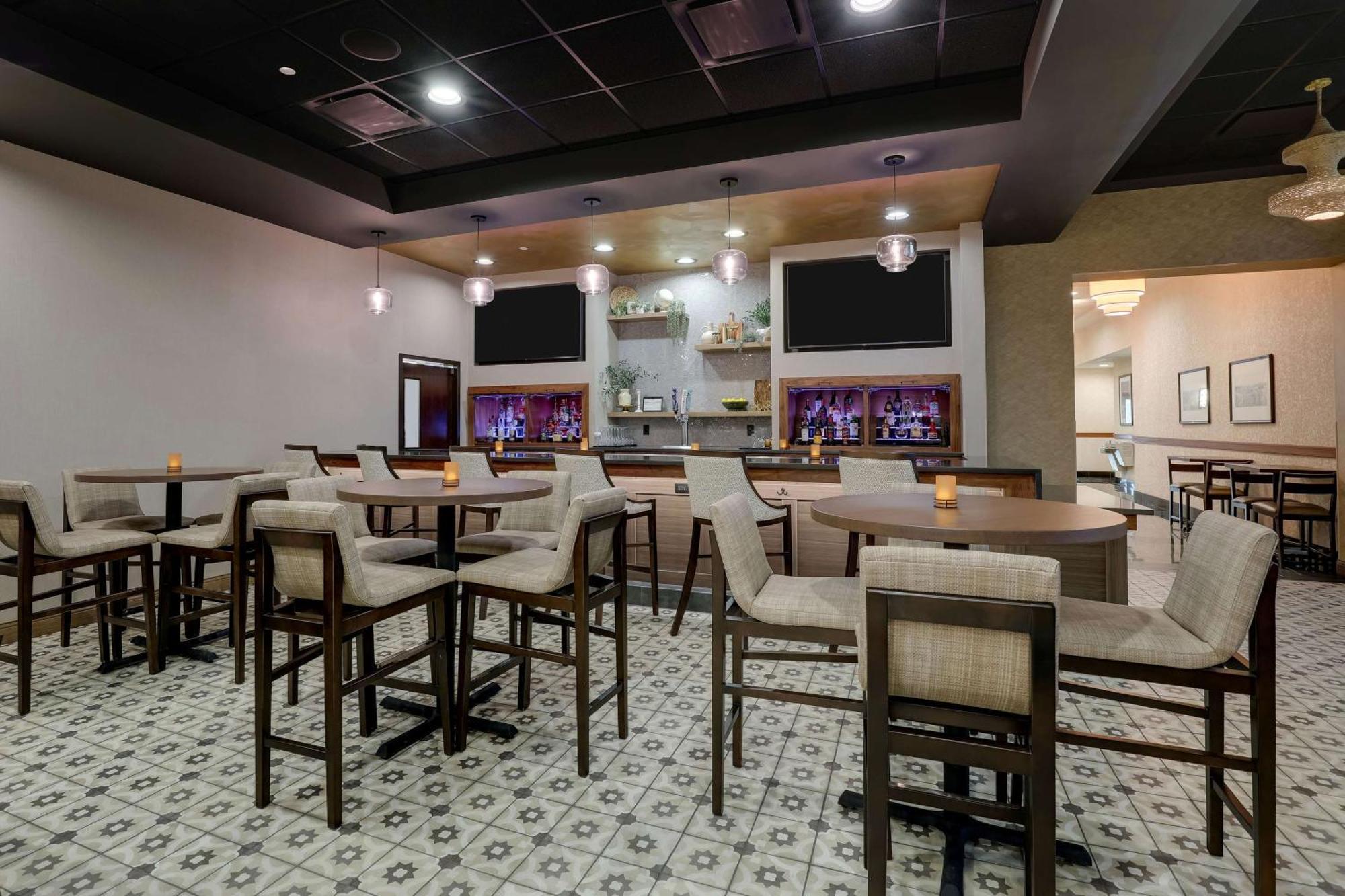 Drury Inn & Suites Charlotte Northlake Dış mekan fotoğraf