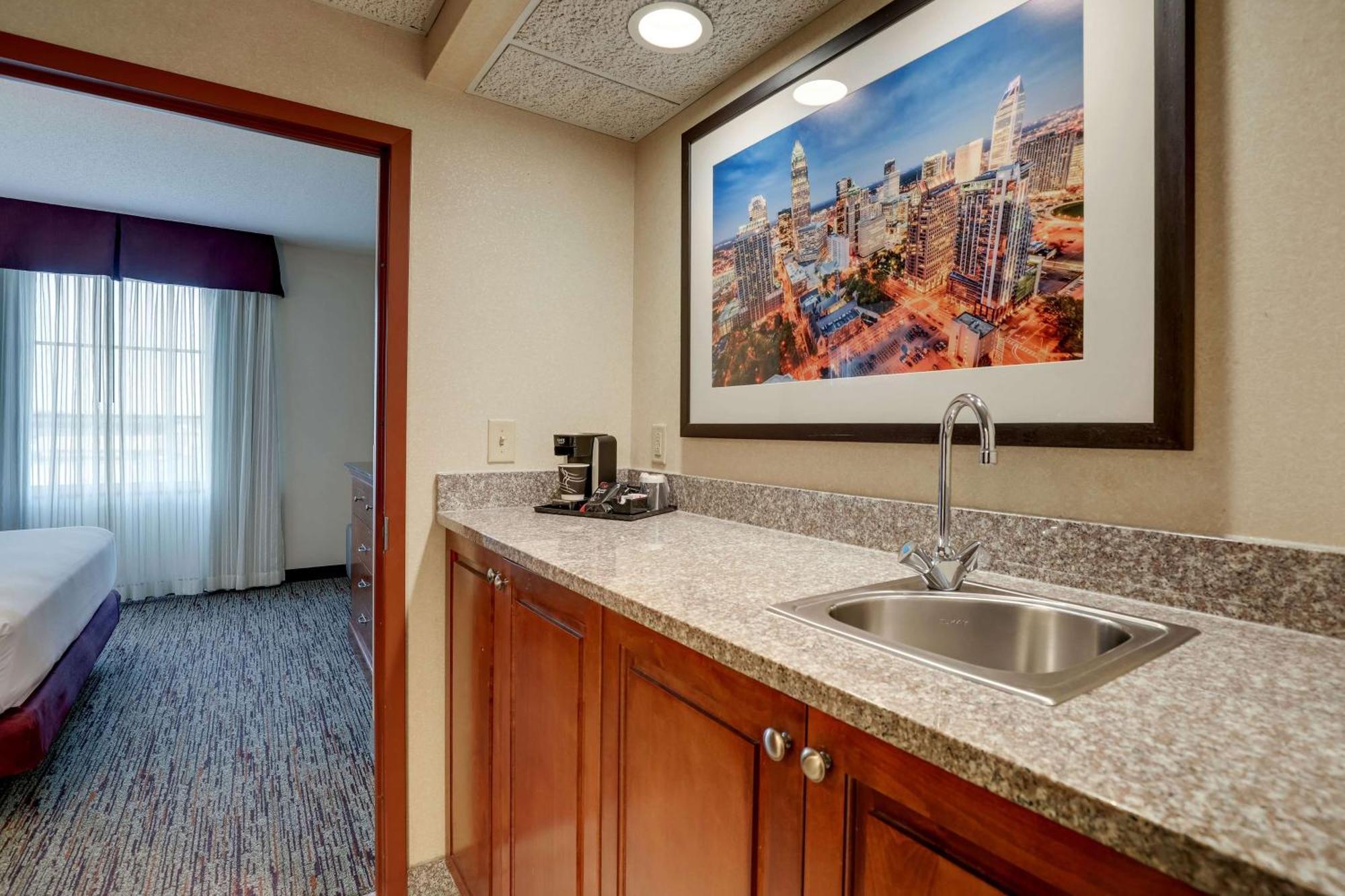 Drury Inn & Suites Charlotte Northlake Dış mekan fotoğraf