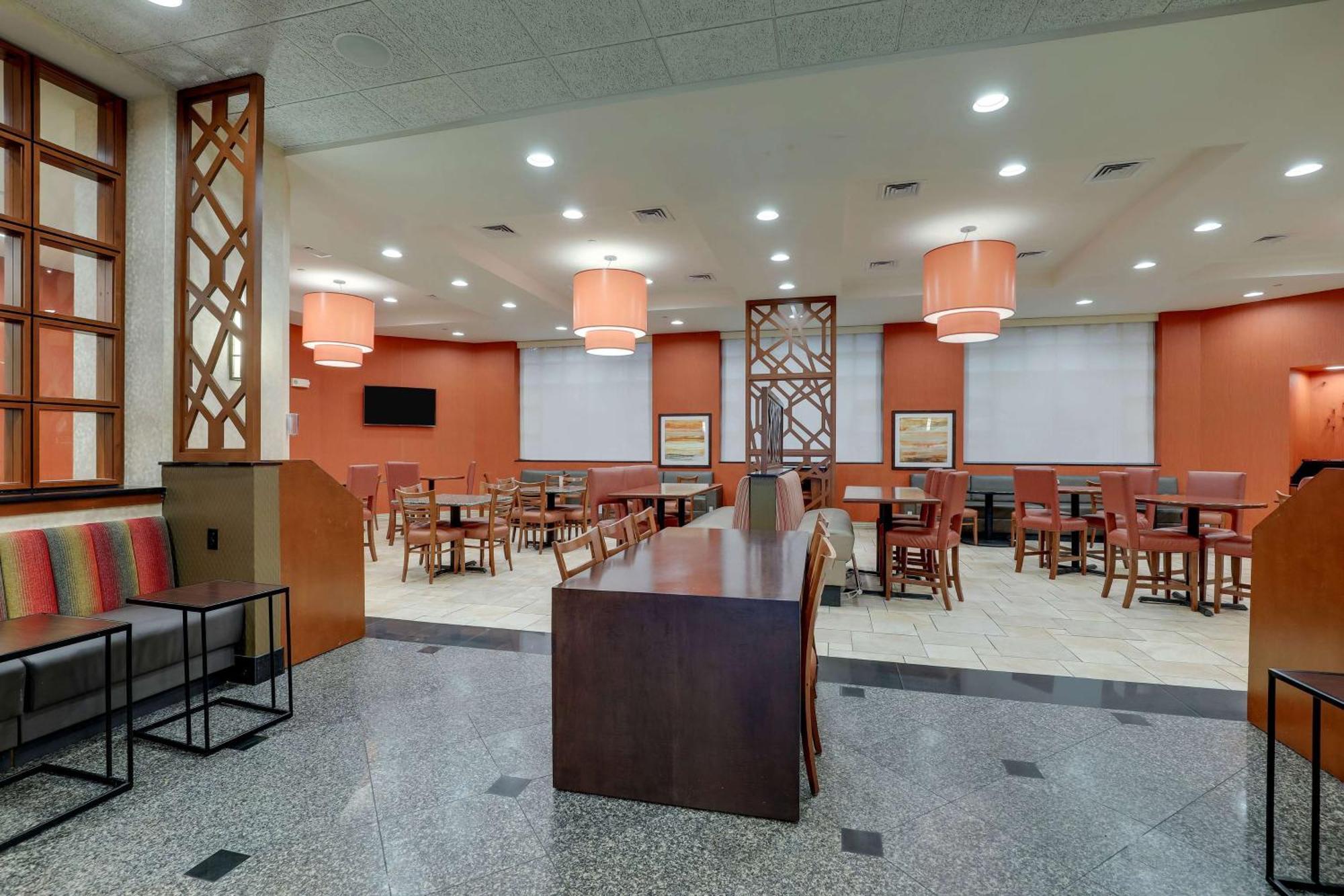 Drury Inn & Suites Charlotte Northlake Dış mekan fotoğraf