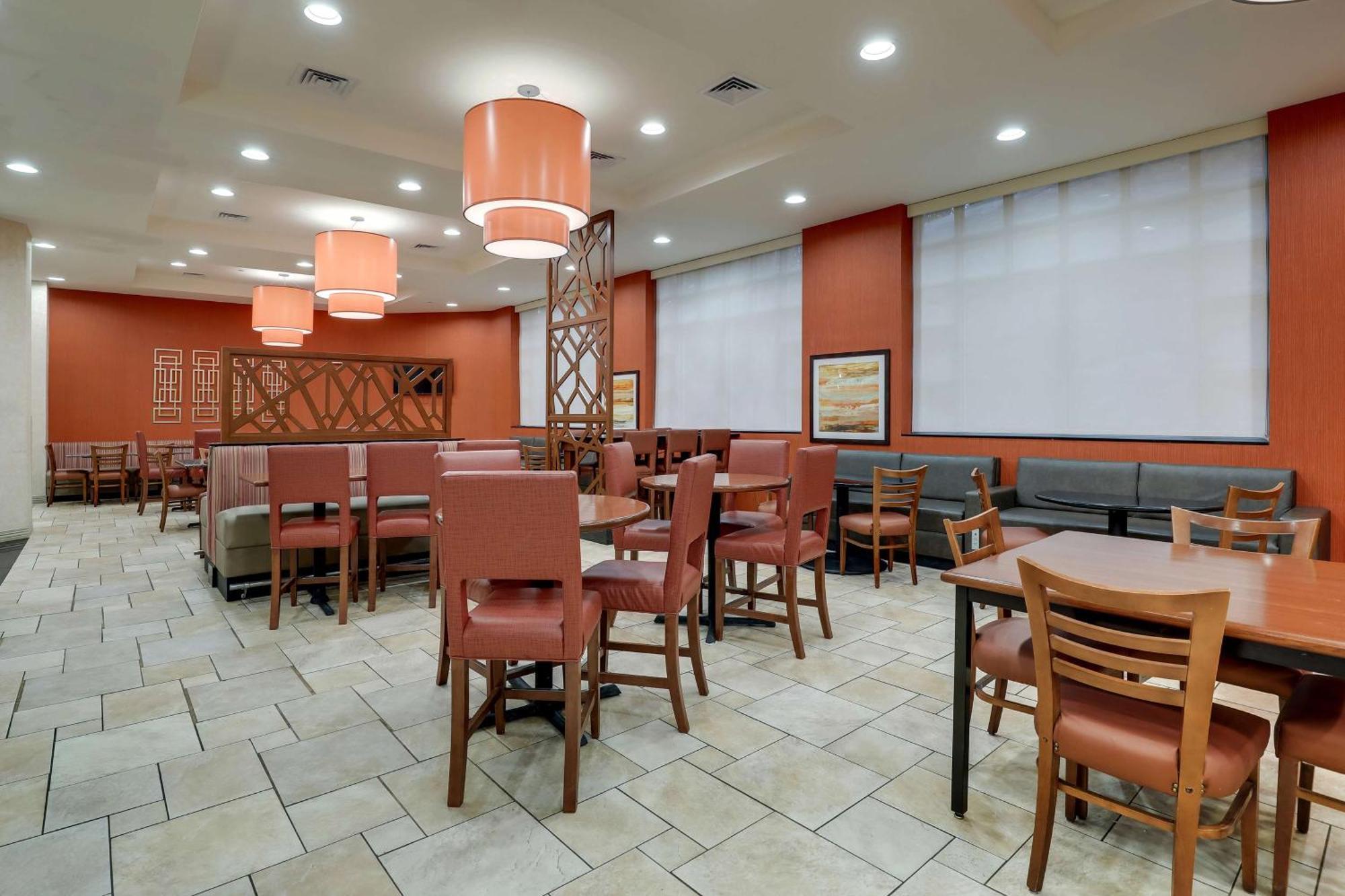 Drury Inn & Suites Charlotte Northlake Dış mekan fotoğraf